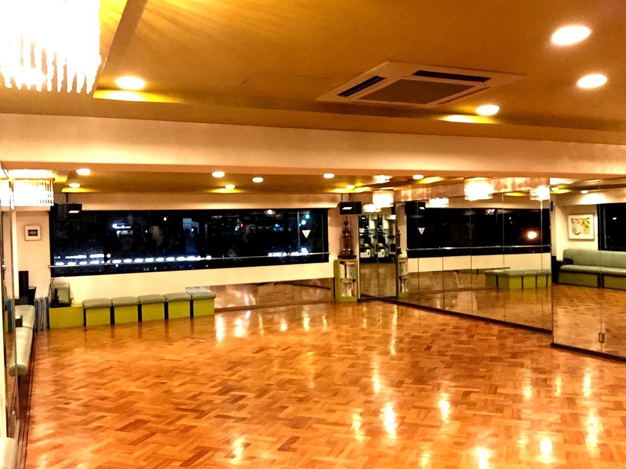 石原ヒサシダンススクールのサイトです