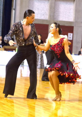 佐伯歩人・斎藤三世組