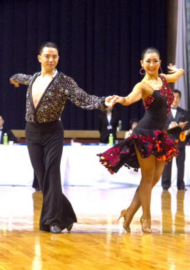 佐伯歩人・斎藤三世組